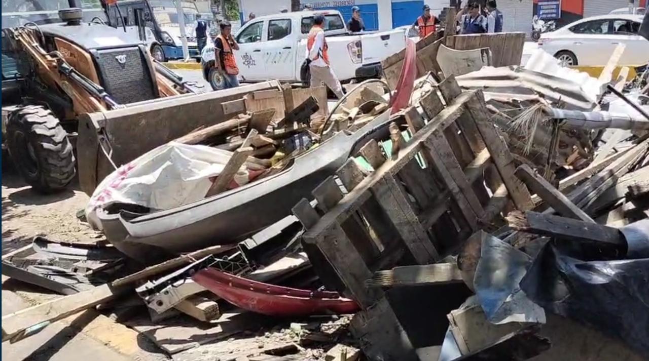 Desalojan a familias del margen de la laguna Olmeca, en Veracruz