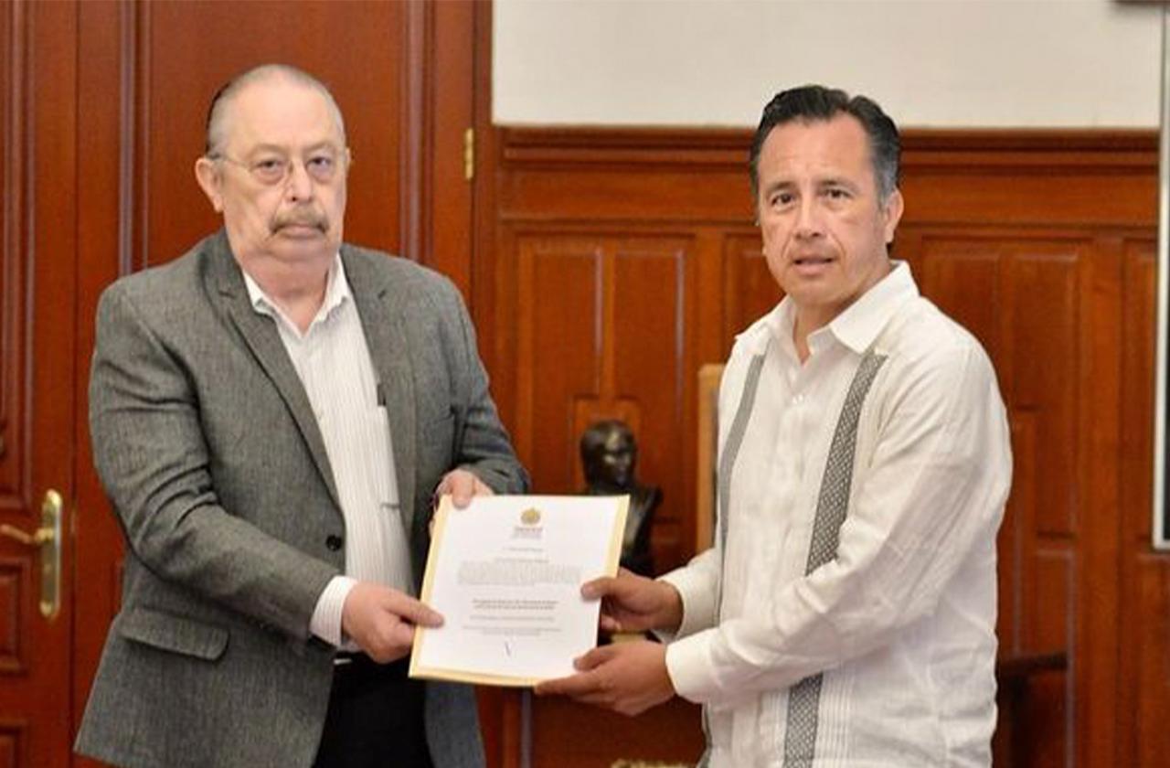 Él es Gerardo Díaz Morales, encargado de Salud en Veracruz