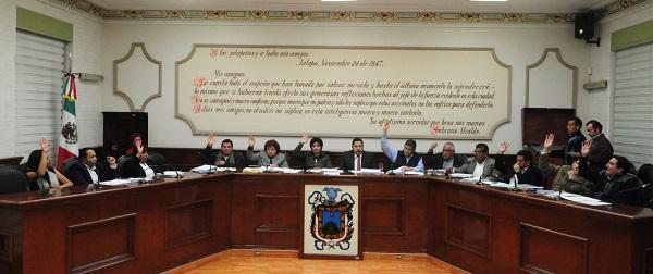 Prohíbe Cabildo otorgar más permisos para comercio en parque Juárez