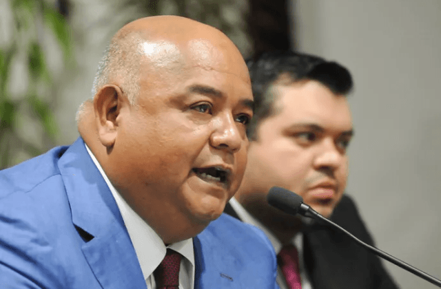 Jóvenes naolinqueños víctimas de "falsos profetas" en EU: Cisneros 