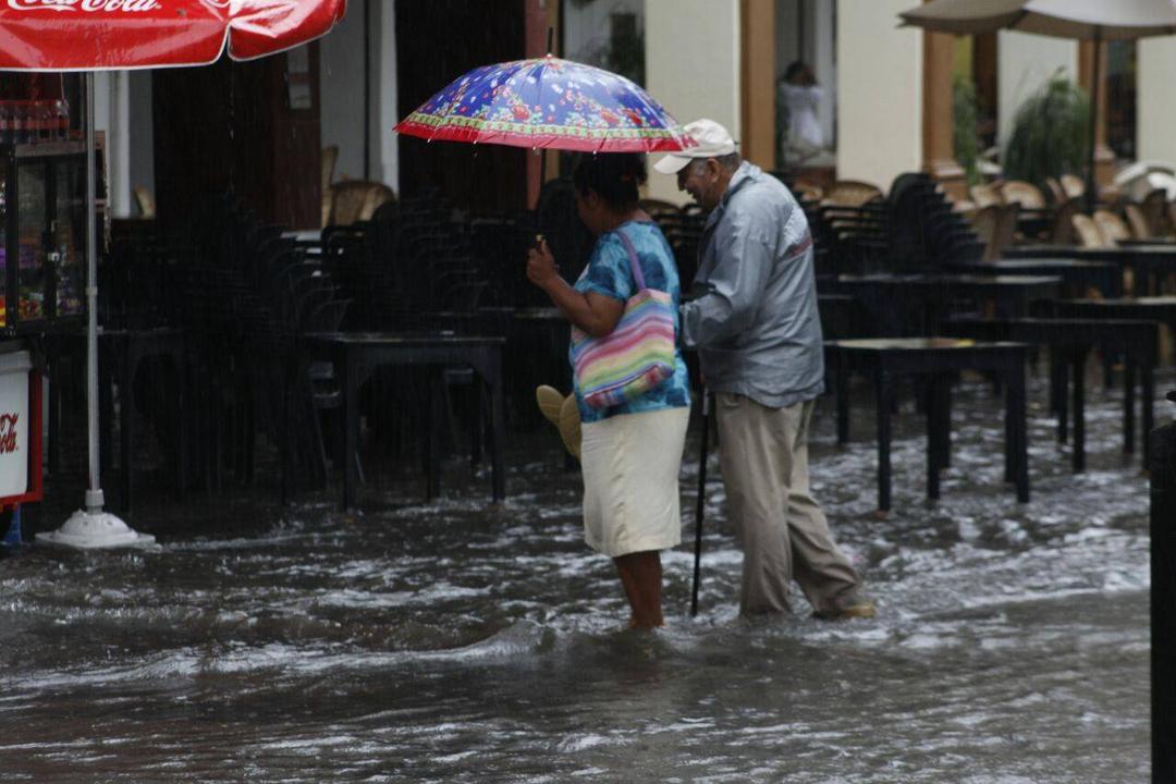 Lluvias Provocan Inundaciones En El Puerto De Veracruz E Veracruz Mx