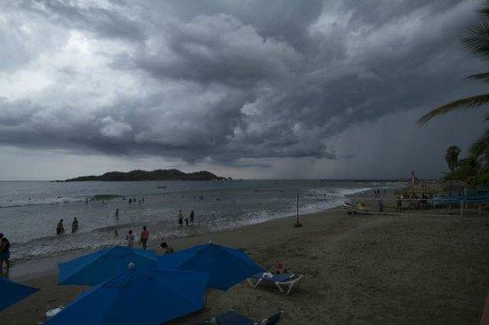 Continuarán los nublados y lloviznas en Veracruz 