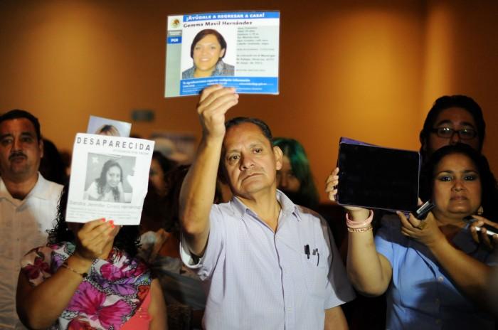 Padres exigen juzgar a Duarte por desapariciones ante corte internacional