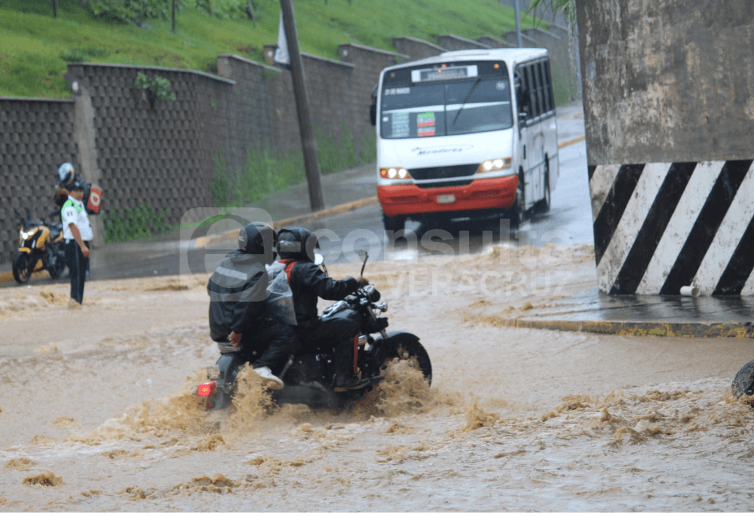 Tormenta inunda la zona sur de Xalapa y comunidades de Emiliano Zapata