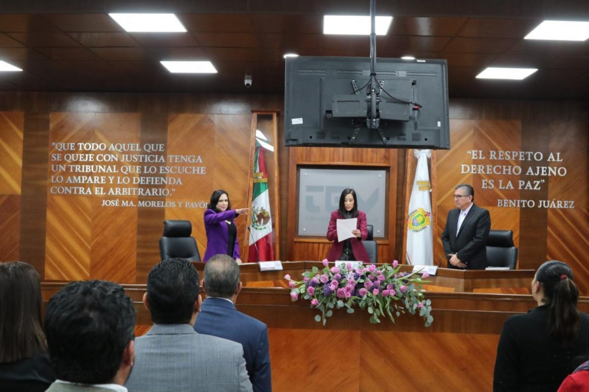 Claudia Díaz Tablada rinde protesta como presidenta del TEV