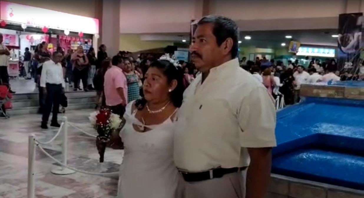 Bodas colectivas: Se casan 231 parejas en Aquarium de Veracruz 