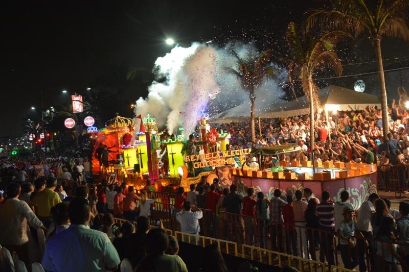 Exitoso el primer gran desfile del Carnaval de Veracruz 2014