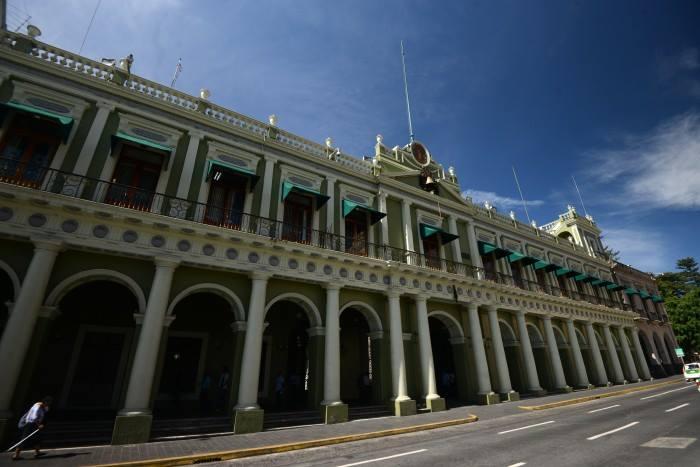 Gobierno de Veracruz se declara sin dinero para pagar IPE y burocracia