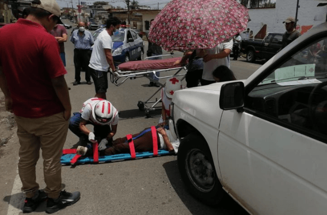 Mujer muere al ser atropellada por una camioneta en Córdoba