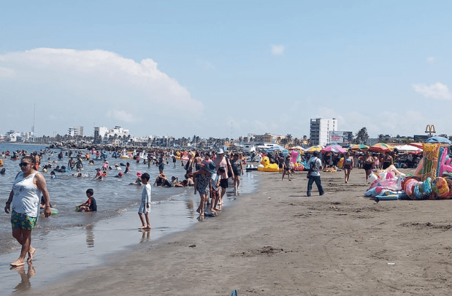 Turistas se gastan más de 10 mil pesos en vacaciones en Veracruz