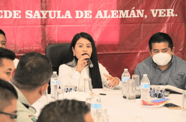 'Criminales manipulan al Cabildo': acusa alcaldesa de Sayula de Alemán