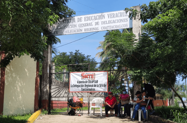 'La SEV se cae a pedazos': manifiestan trabajadores en Coatza