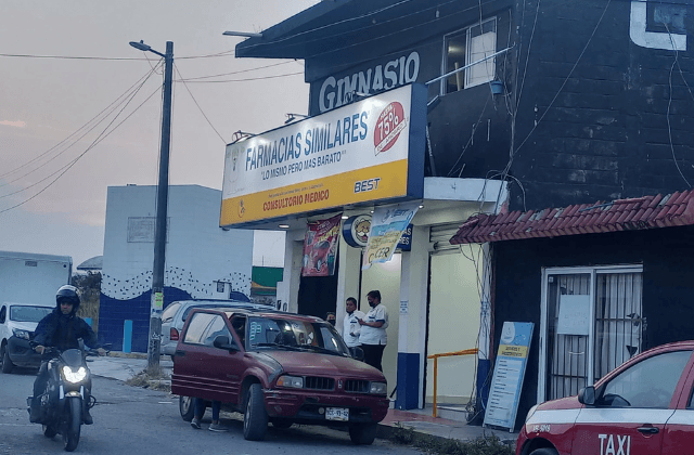En espera de atención médica, hombre muere afuera de consultorio en Veracruz