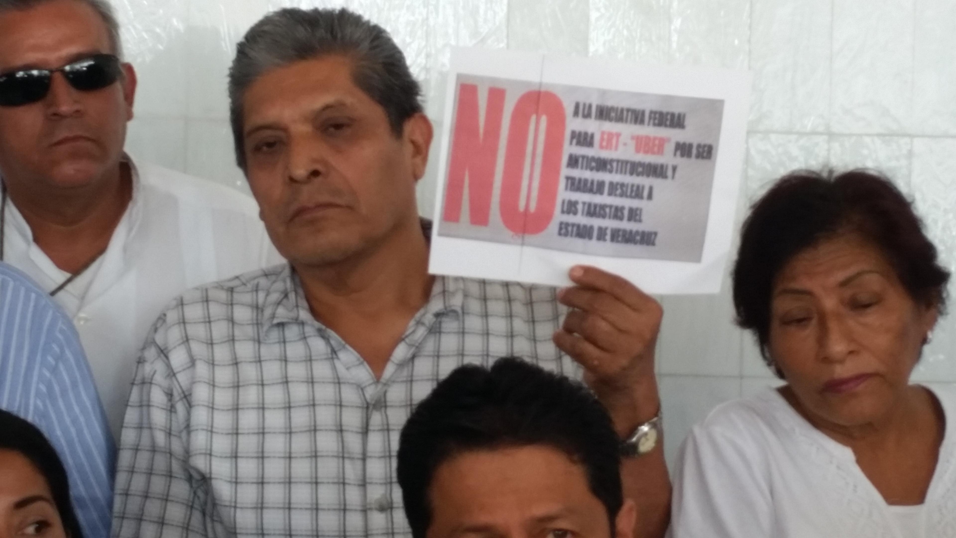 Taxistas de Veracruz advierten que si entra Uber estalla la violencia