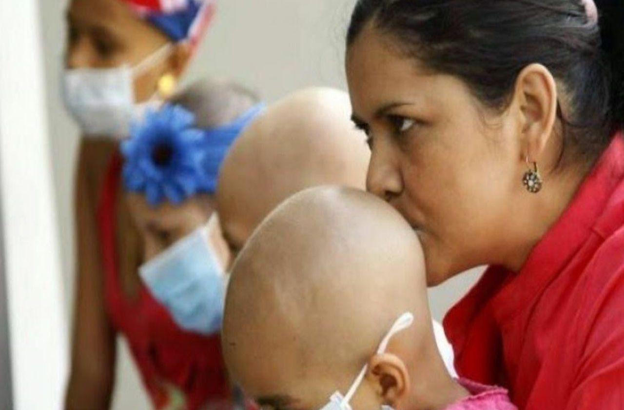 "No queremos un golpe de estado": madres de niños con cáncer