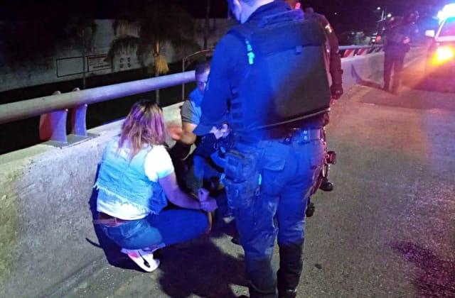 Taxistas impiden suicidio de una joven en Córdoba