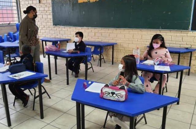 Primaria en Xalapa confirma dos casos de covid tras regreso a aulas