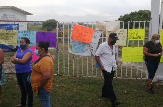Sin agua ni luz, escuela en Coatza pide a la SEV continuar virtual