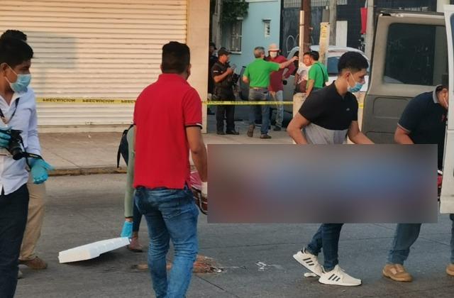 Adulto mayor muere atropellado por camión en centro de Veracruz