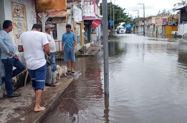 'Nos inundamos cada año y estamos olvidados', vecinos en Veracruz