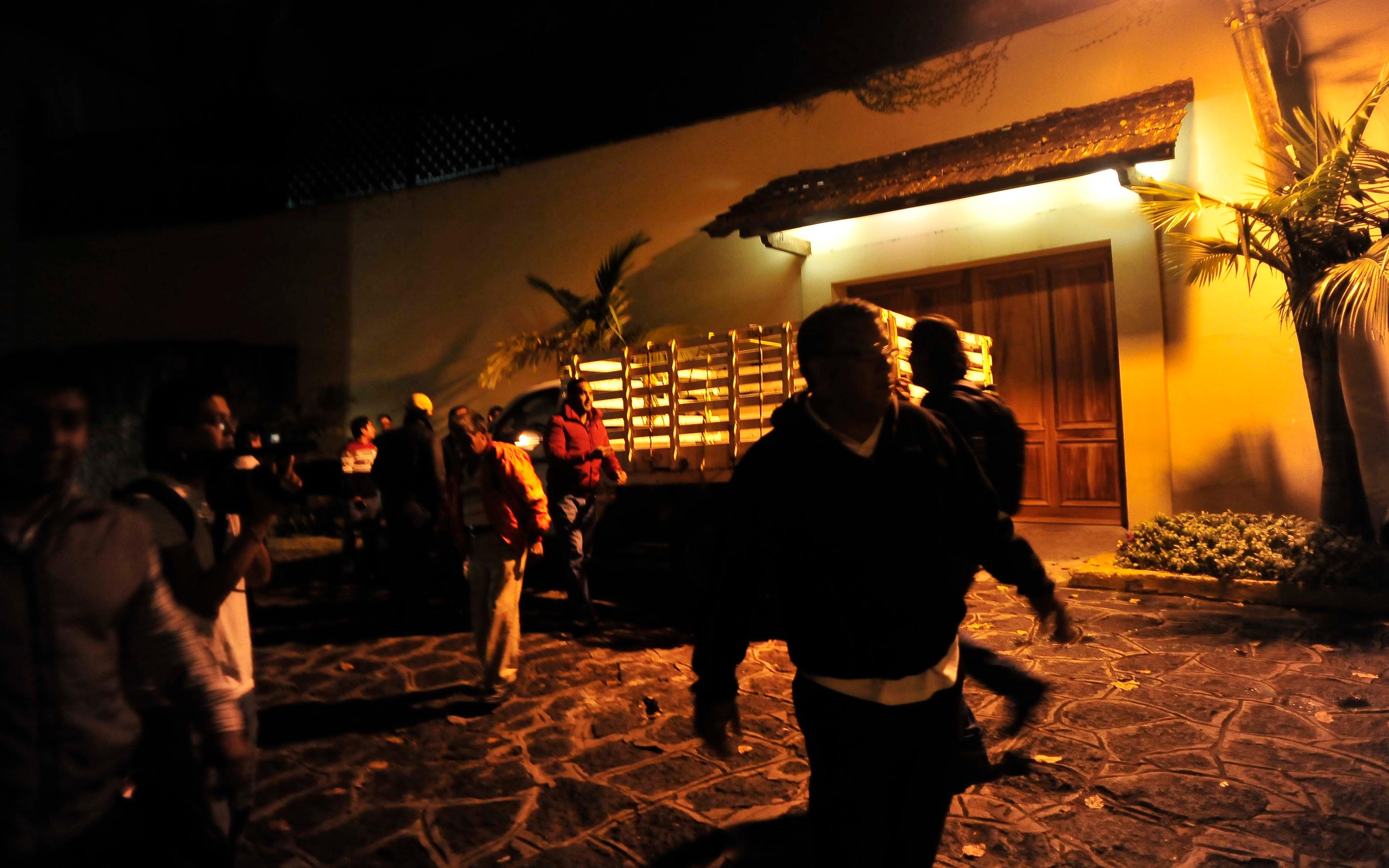 Alcaldes del PAN-PRD toman Casa Veracruz ante adeudos