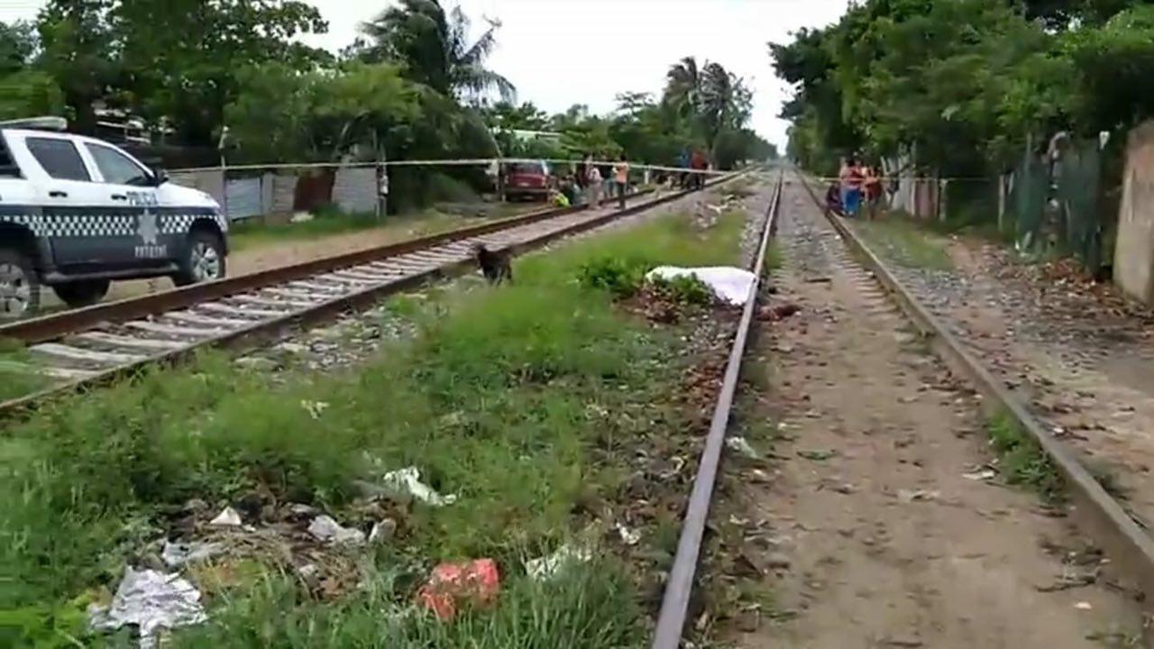 Muere migrante al intentar subirse al tren en Coatzacoalcos