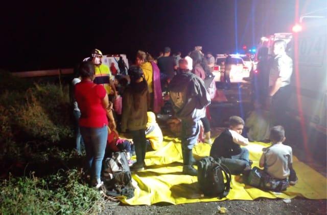 Tres muertos y 30 lesionados por accidente de autobús en Cotaxtla