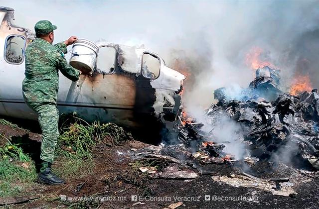 Cae aeronave de Sedena en El Lencero; 6 soldados murieron