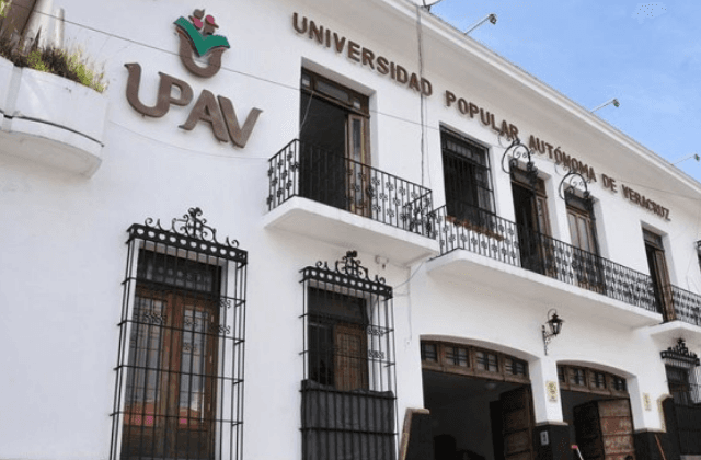 Alumna exhibe fallas de la UPAV y malas investigaciones de CEDH