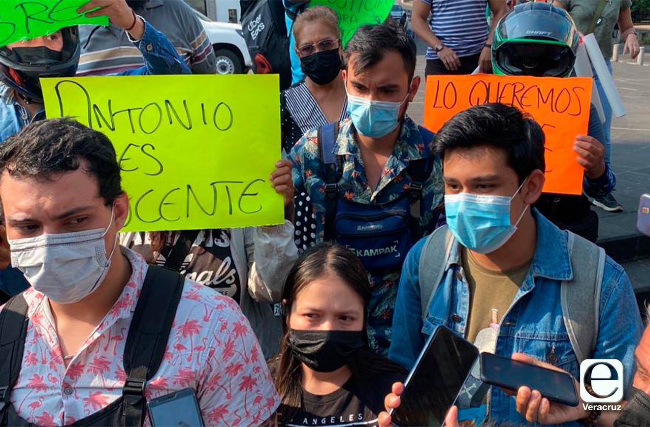 Antonio es estudiante en Xalapa, no asesino de periodistas: Familia