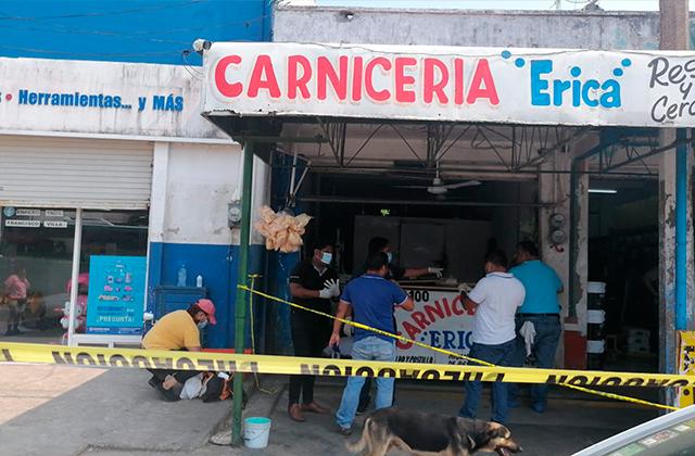 Maldito cobro de piso: grita familiar de carnicero asesinado en Coatza