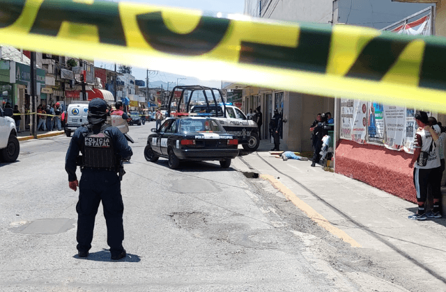 Asesinan a hombre y lesionan a policía del IPAX en centro de Mendoza