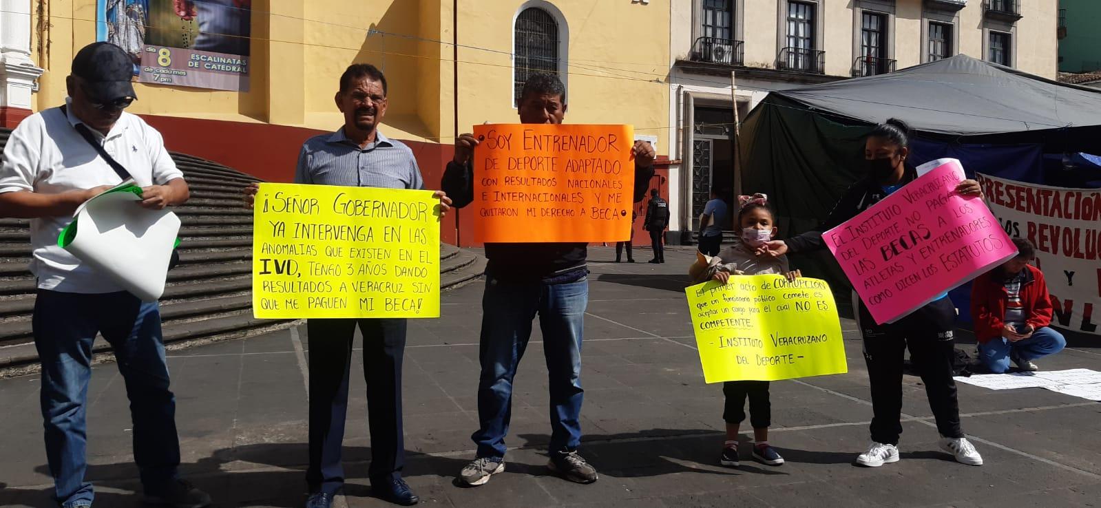 Que paguen lo justo: entrenadores reclaman becas al IVD en Xalapa