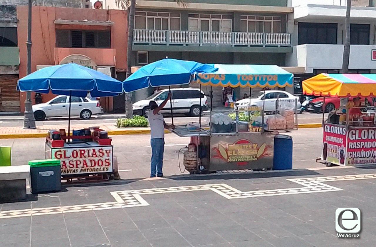 “Buscan desalojarnos”, denuncian vendedores del malecón de Veracruz 