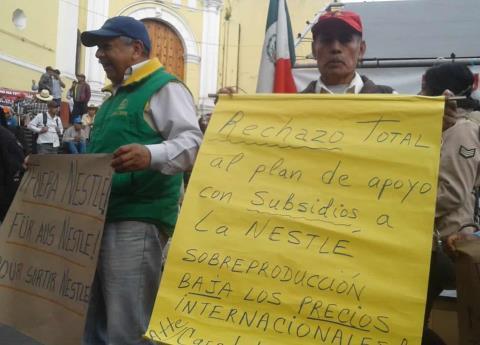 “Nestlé chupasangre del mundo”, acusan cafetaleros de Veracruz
