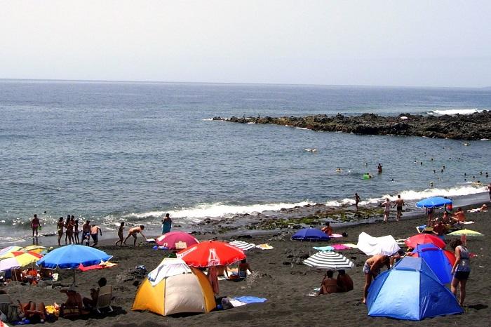 Autoridades 'barrerán' a turistas que pernocten en playas