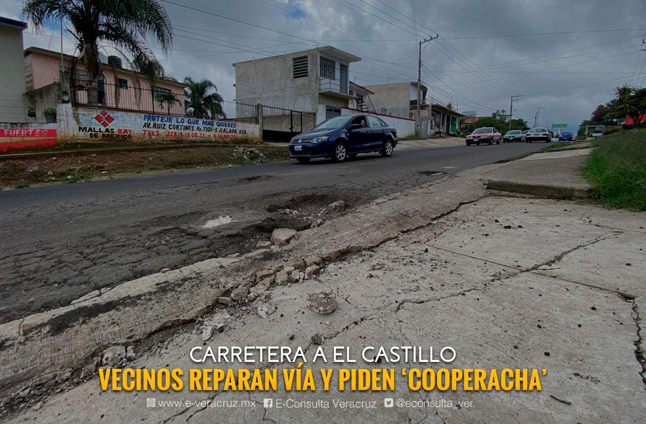 Con “coperacha”, vecinos reparan carretera El Castillo en Xalapa