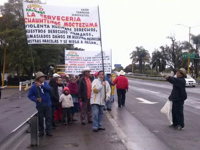 Campesinos amenazan con tomar caseta de Fortín