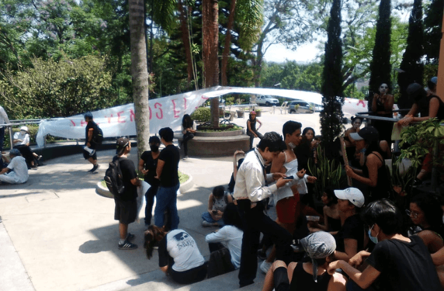 Estudiantes van contra proyecto de remodelación de Casa del Lago UV