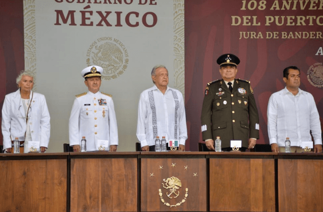 Desde la Escuela Naval, AMLO llama a defender la soberanía de México