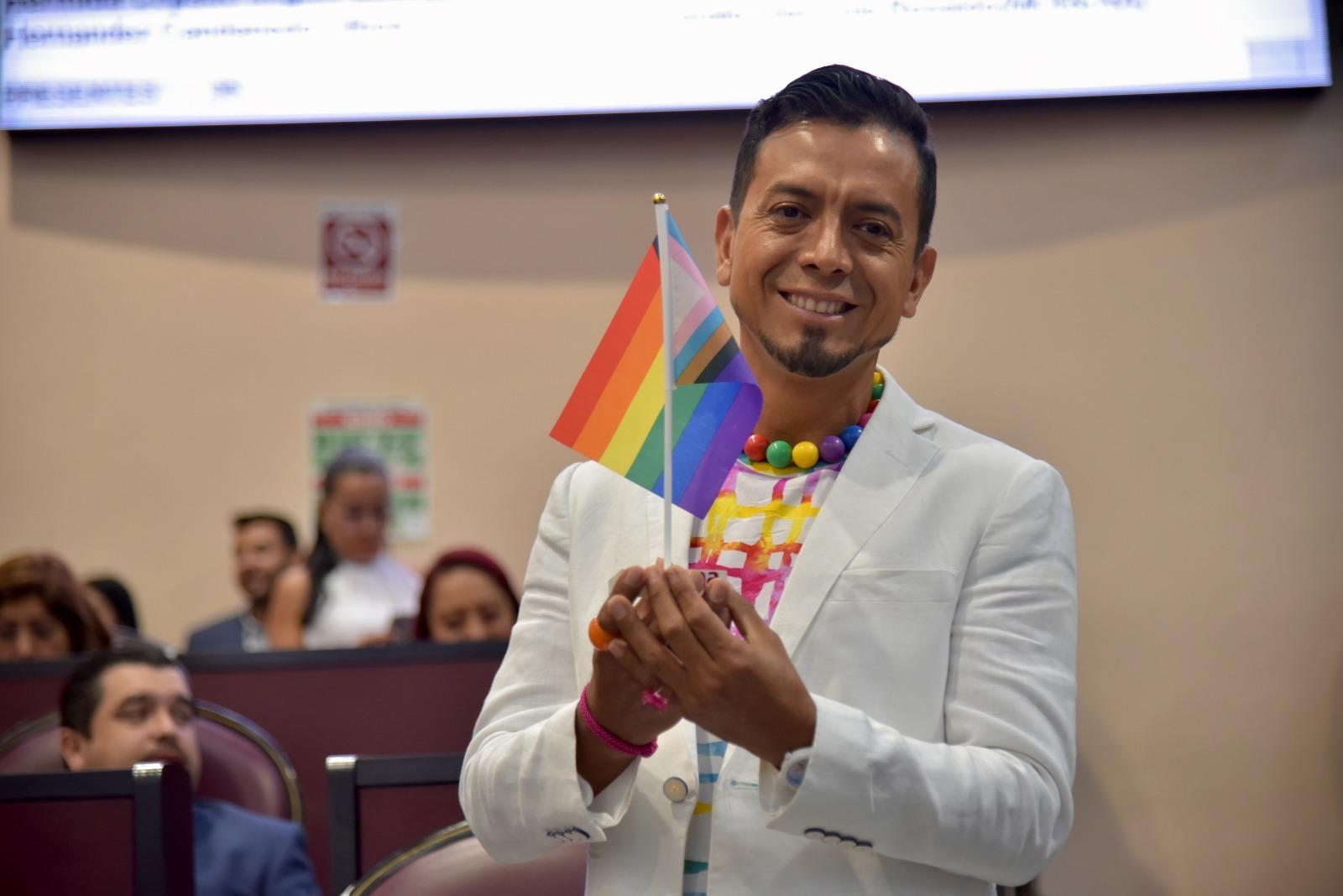 Se pronuncia diputade por continuar lucha contra la homofobia 