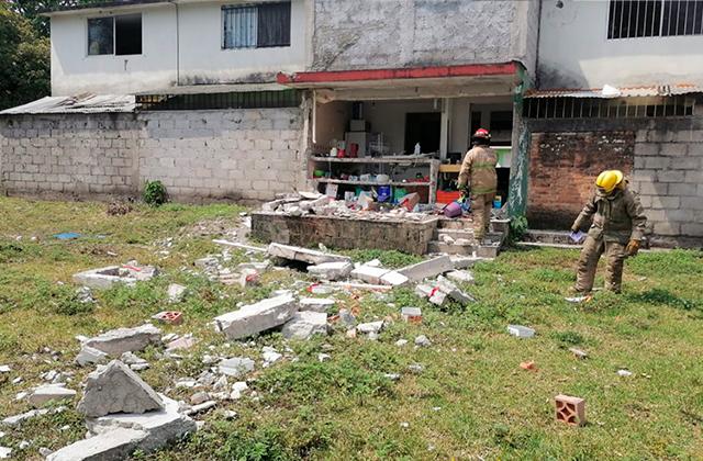 Explosión de tanque de gas causa daños a 21 casas, en Orizaba