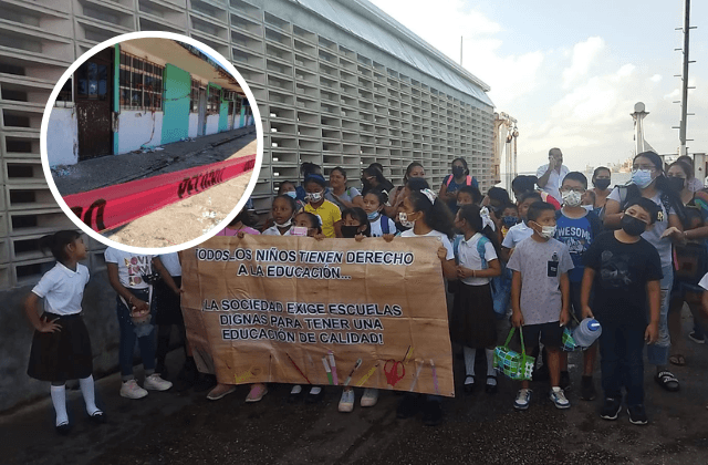 Familias de primaria toman transbordador en Coatza; exigen aulas