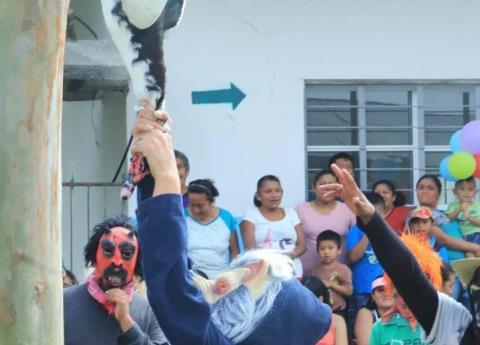 Tradicional "despescuezada" indigna a animalistas en Veracruz
