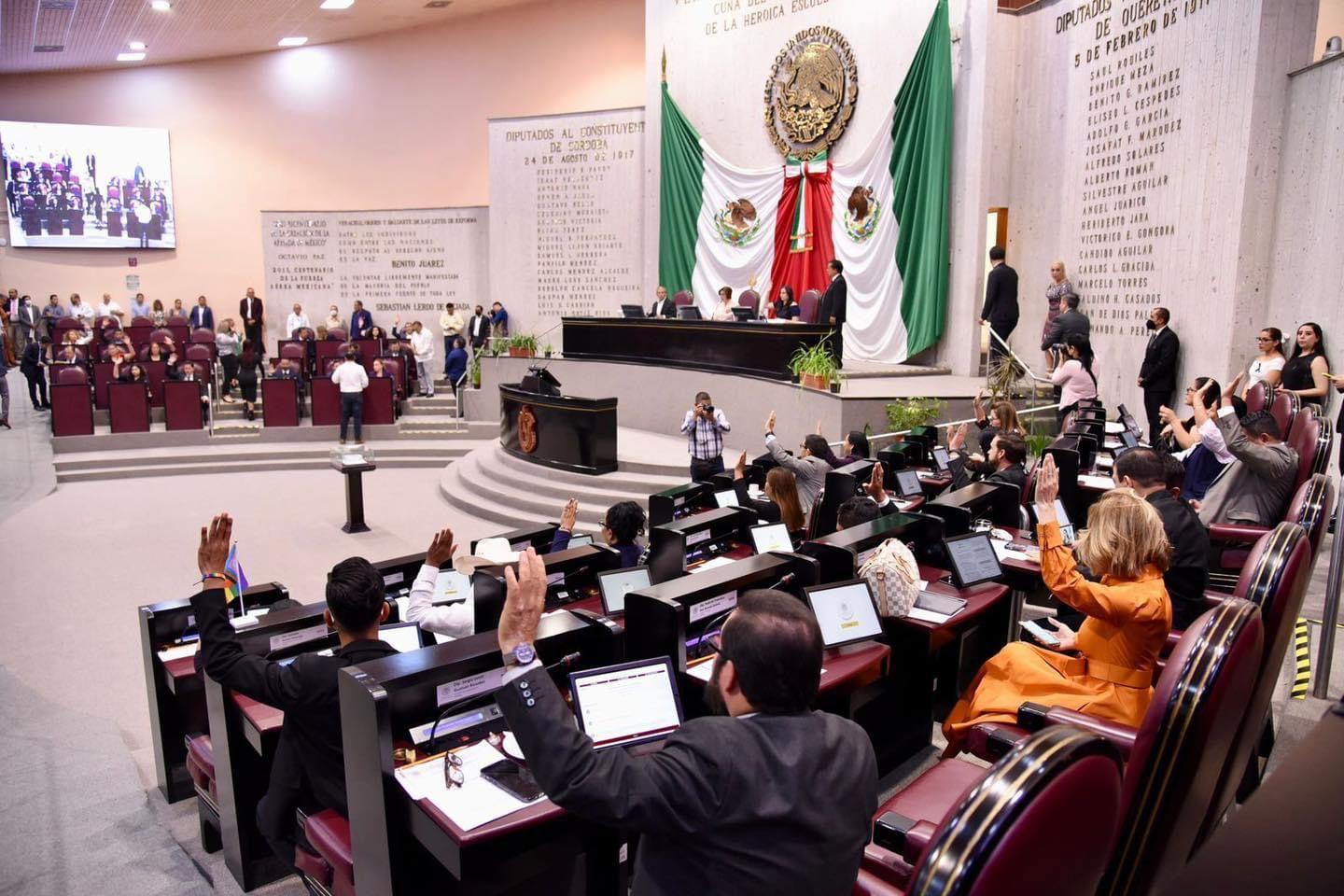 Diputados de Veracruz refritean iniciativas, reconoce líder de la Jucopo