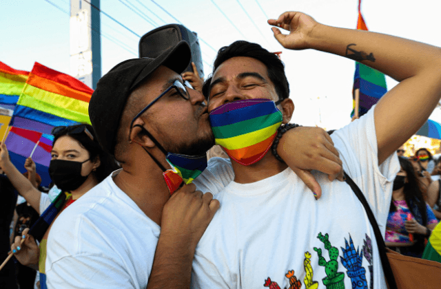 ¡Histórico! Aprueban matrimonio igualitario en Veracruz