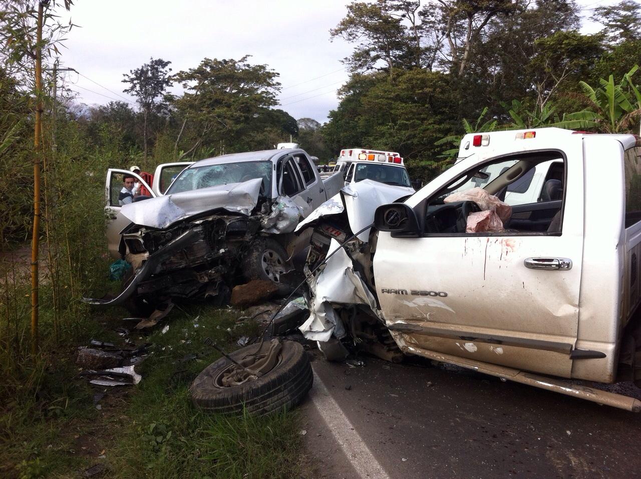 Ocho lesionados en accidente en la carretera Las Trancas-Coatepec