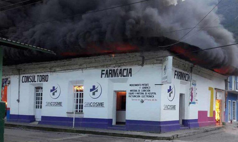 Incendio arrasa con cuatro locales en Zongolica