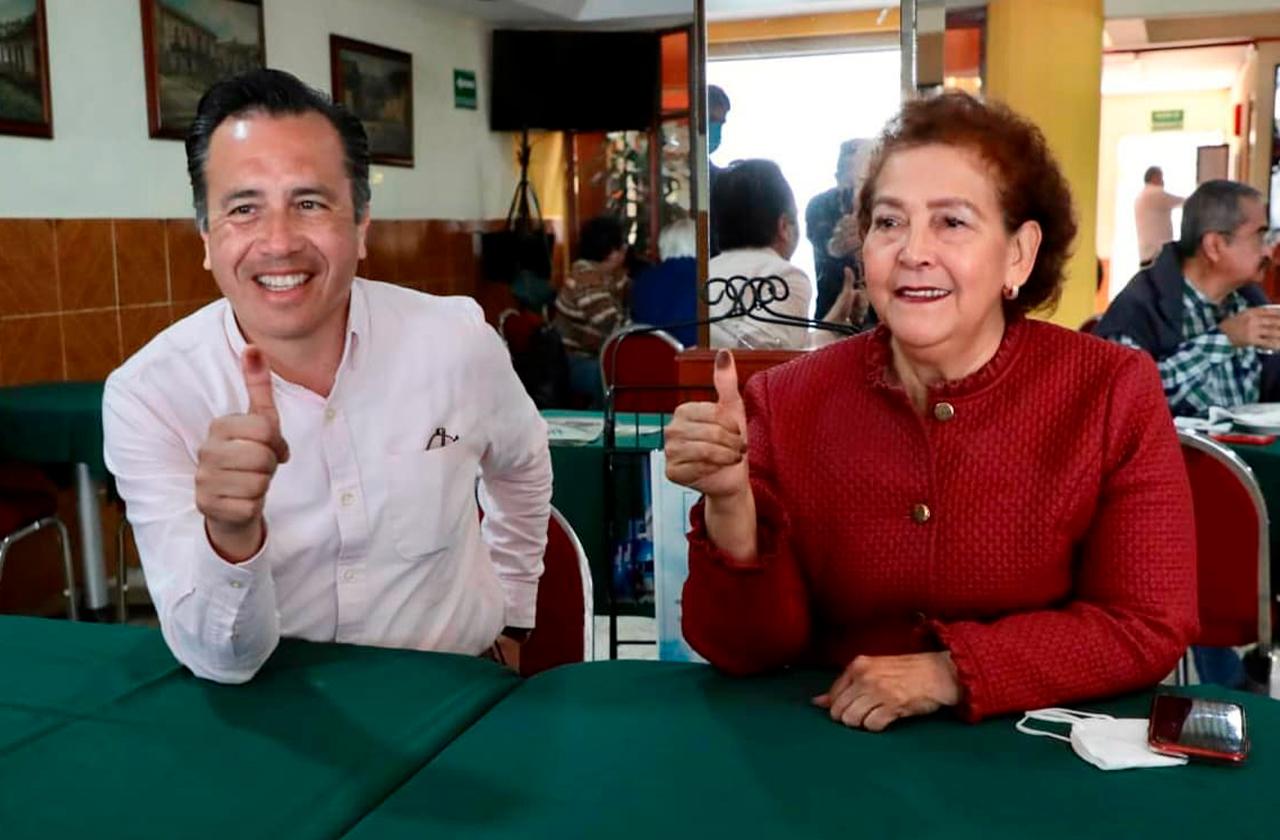 Cuitláhuac e Isabel Romero presumen 1 millón de votos en consulta