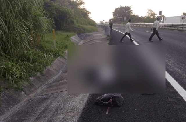 Muerto en la Coatzacoalcos - Villahermosa; intentó cruzar carretera
